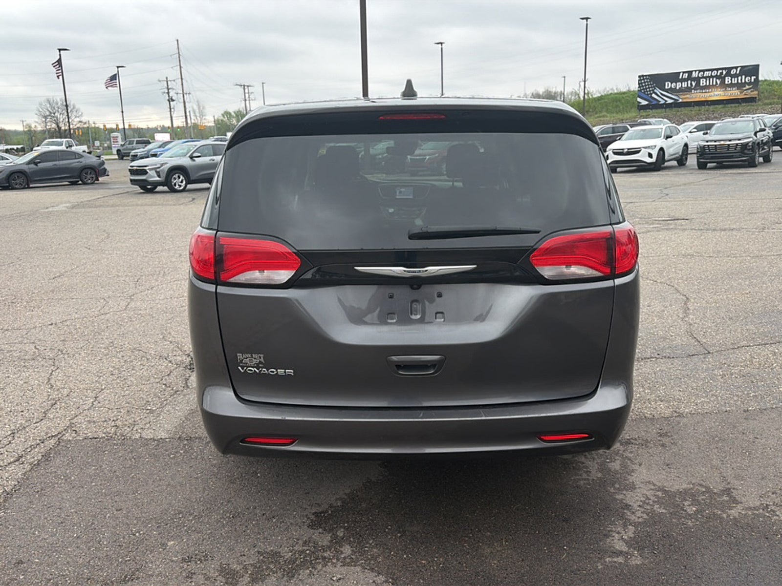 2023 Chrysler Voyager — detail view